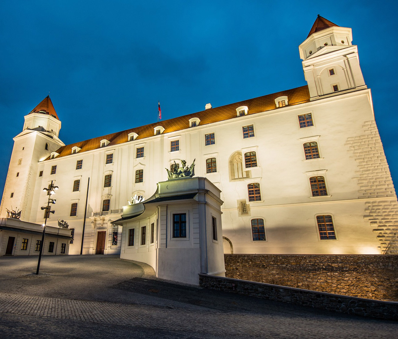 bratislava_DESTINATIONS_tile